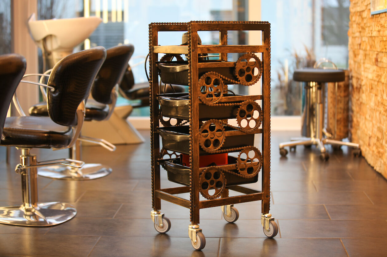 Detailansicht Scherengestell mit Stil